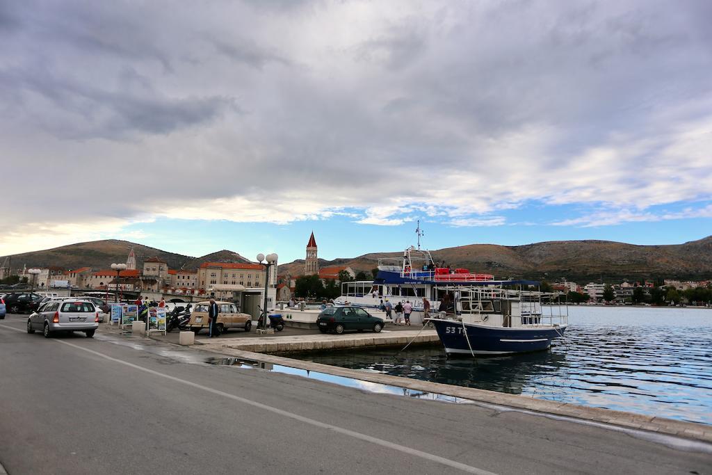 Guesthouse Trogir Proto Exterior foto